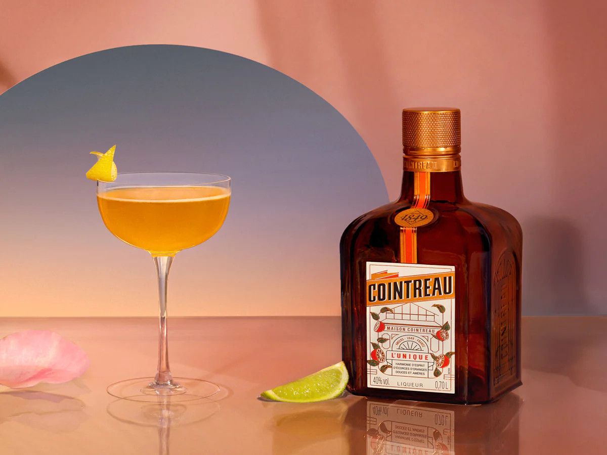 Licor De Naranja Cointreau 700 mL - Image 3