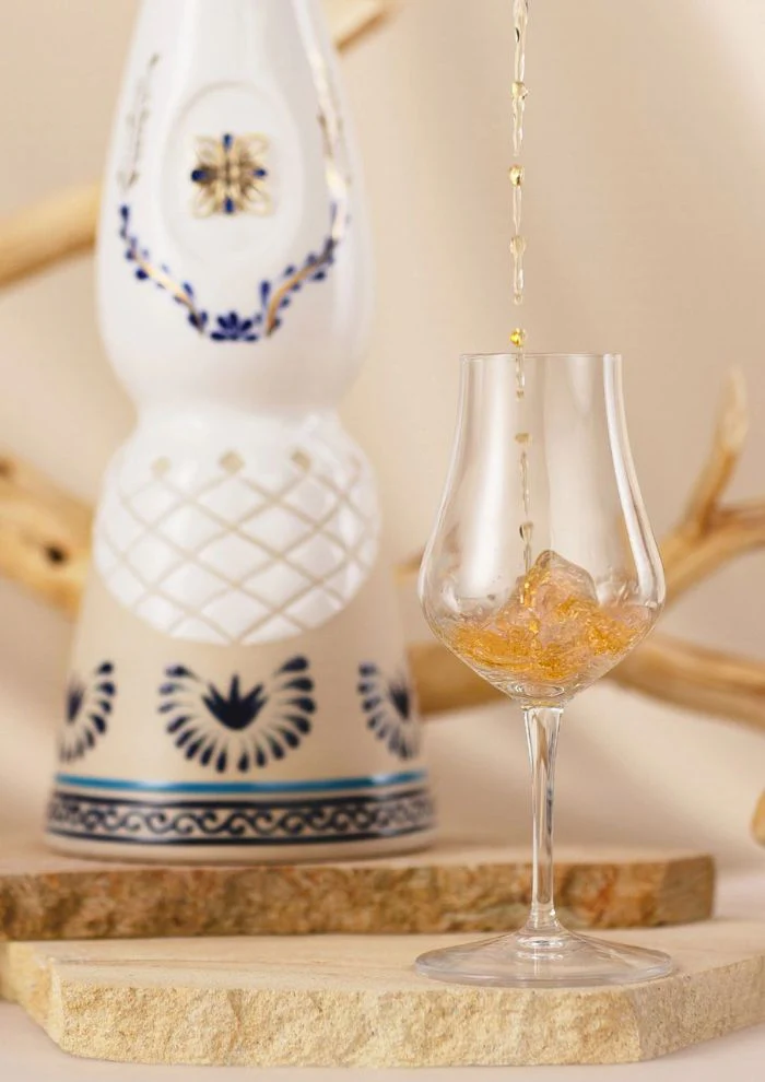 Tequila Clase Azul Añejo 750ml - Image 3
